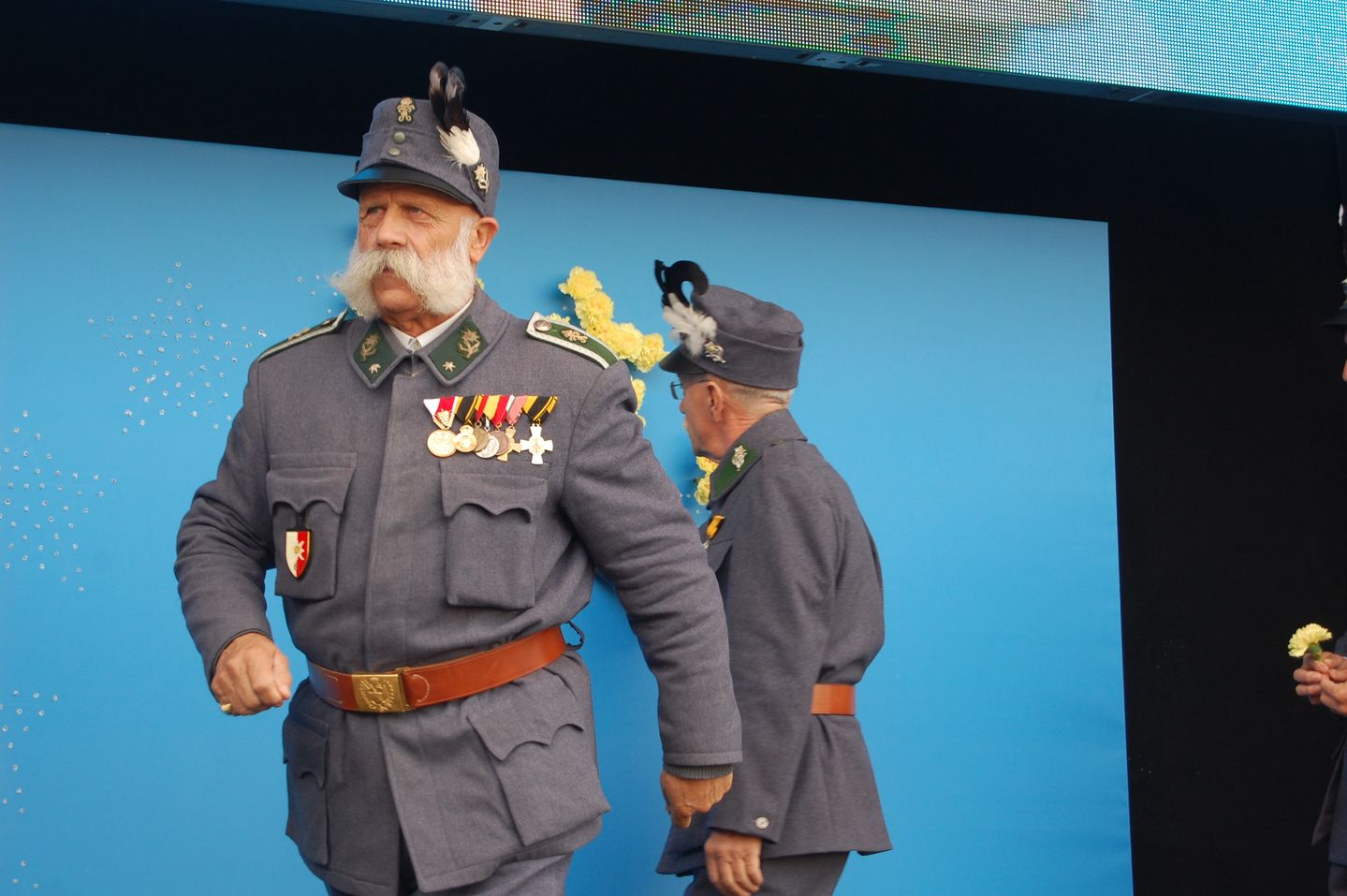 Erinnerung und Gegenwart BARFUSS